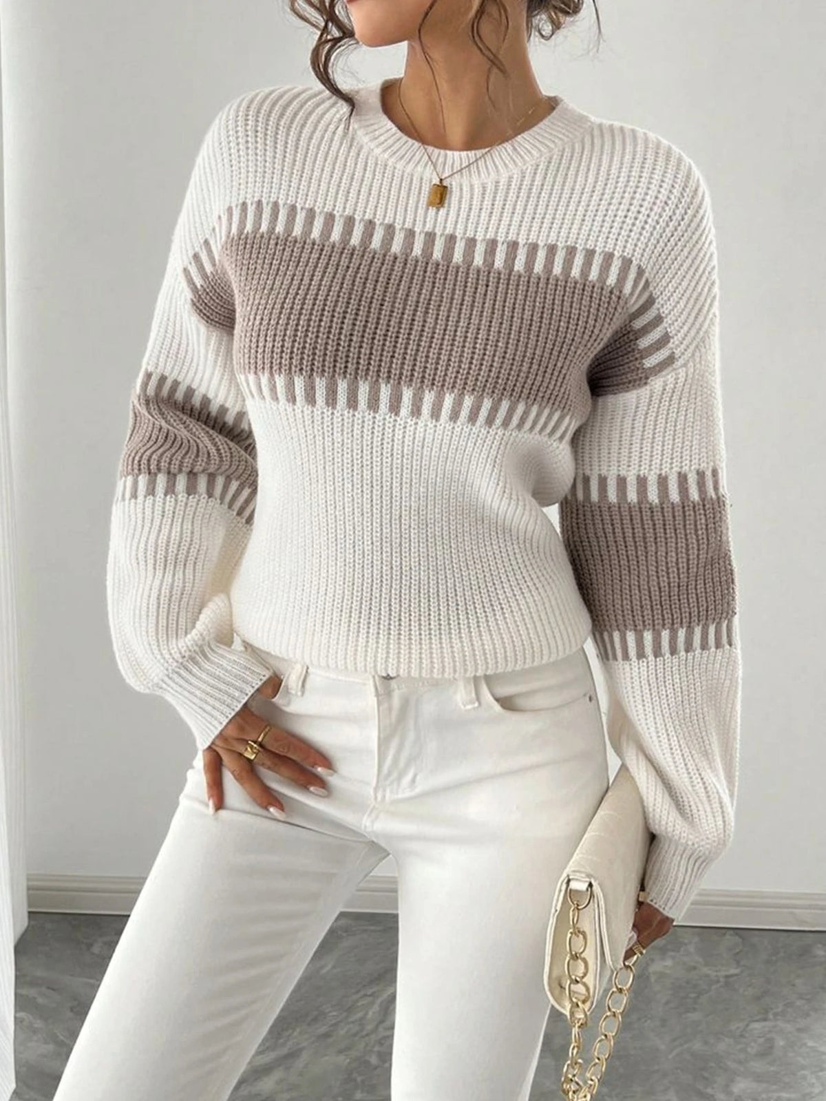 New Autumn and Winter Niche Knit Cardigan for Women, Designed in a Lazy Style, Khaki Straight-Cut Round-Neck Pullover, Casual and Elegant Autumn/Winter Top, Basic Versatile Style for Urban Commuting, Stylish and Fashionable C