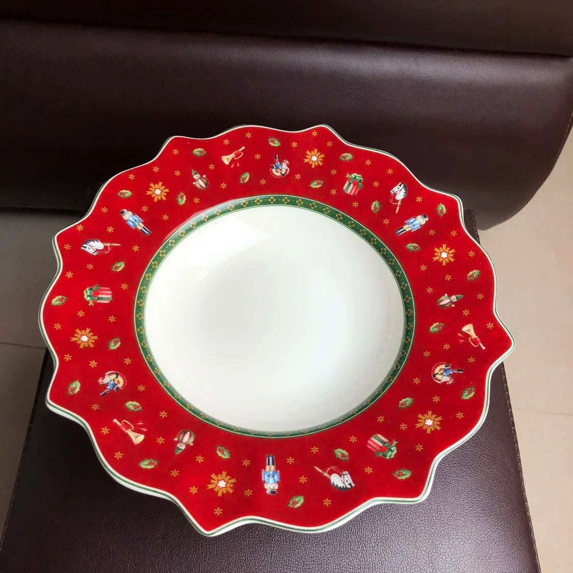 Christmas Ceramic Tableware – Mugs, Plates & Dishes