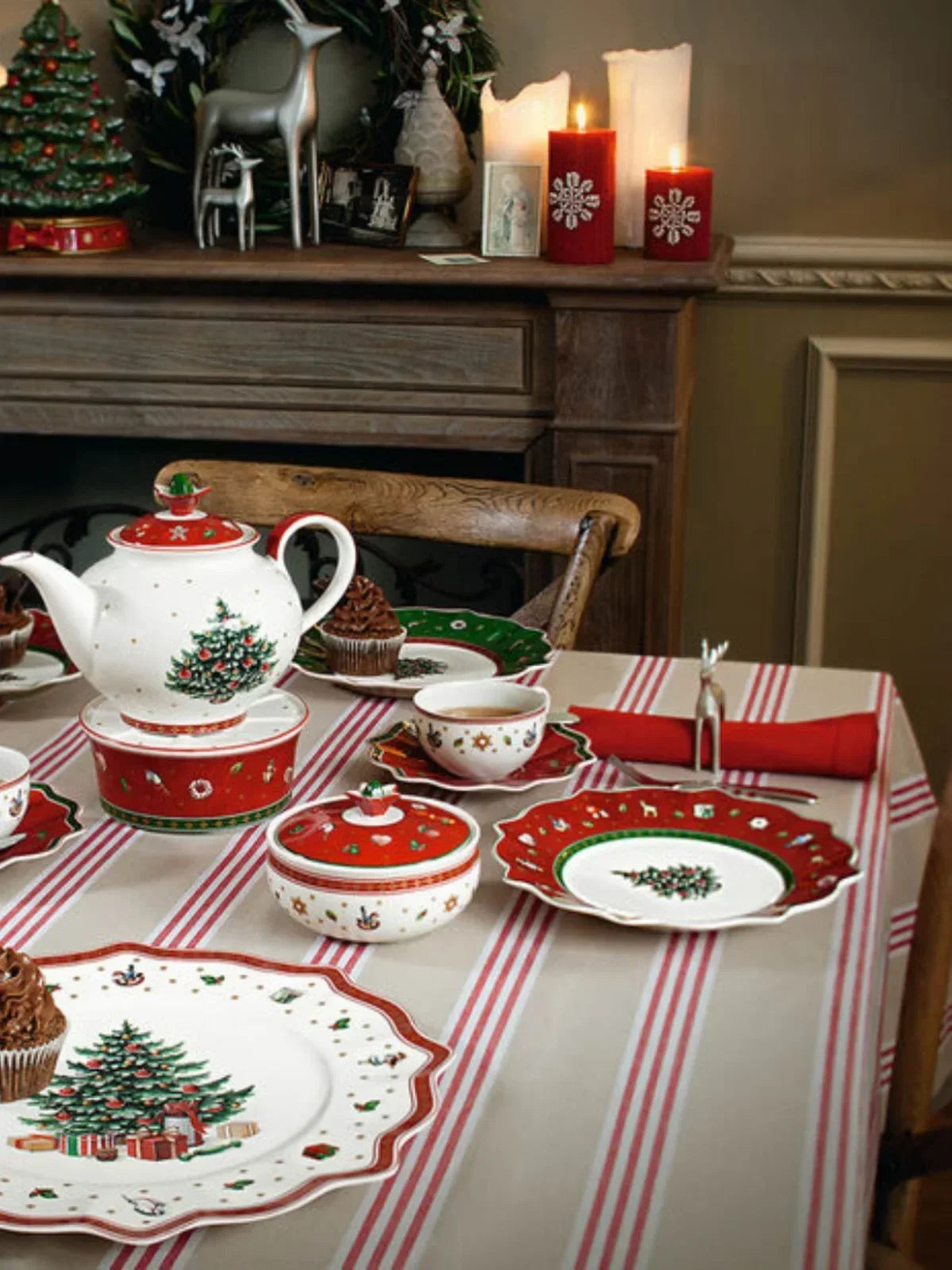 Christmas Ceramic Tableware – Mugs, Plates & Dishes