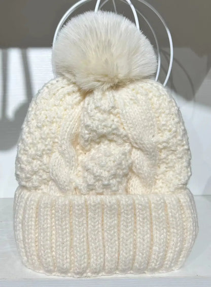 Women's Cable-Knit Pom-Pom Beanie – Plush-Lined Winter Hat