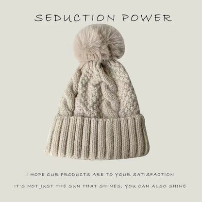 Women's Cable-Knit Pom-Pom Beanie – Plush-Lined Winter Hat