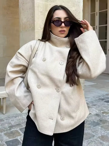 Lockere Damenjacke mit Rundhalsausschnitt und Taschen