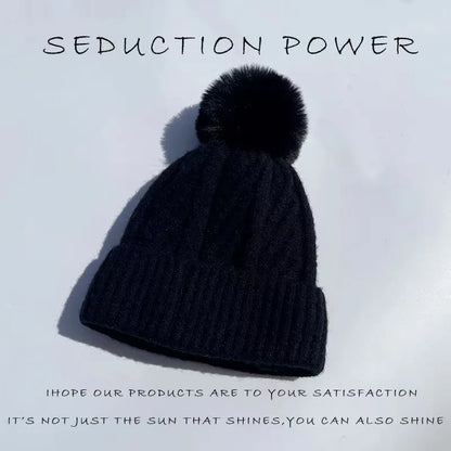 Women's Cable-Knit Pom-Pom Beanie – Plush-Lined Winter Hat