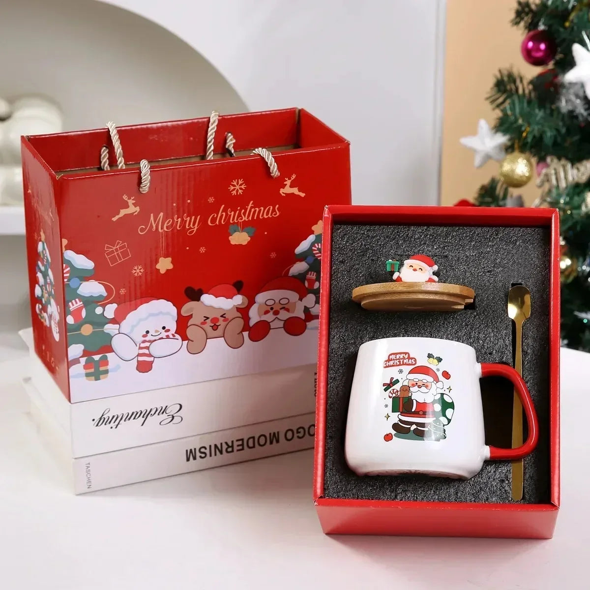 Santa Mug Warmer Gift Set – Ceramic Mug with Lid, Spoon & 55°C Warming Coaster