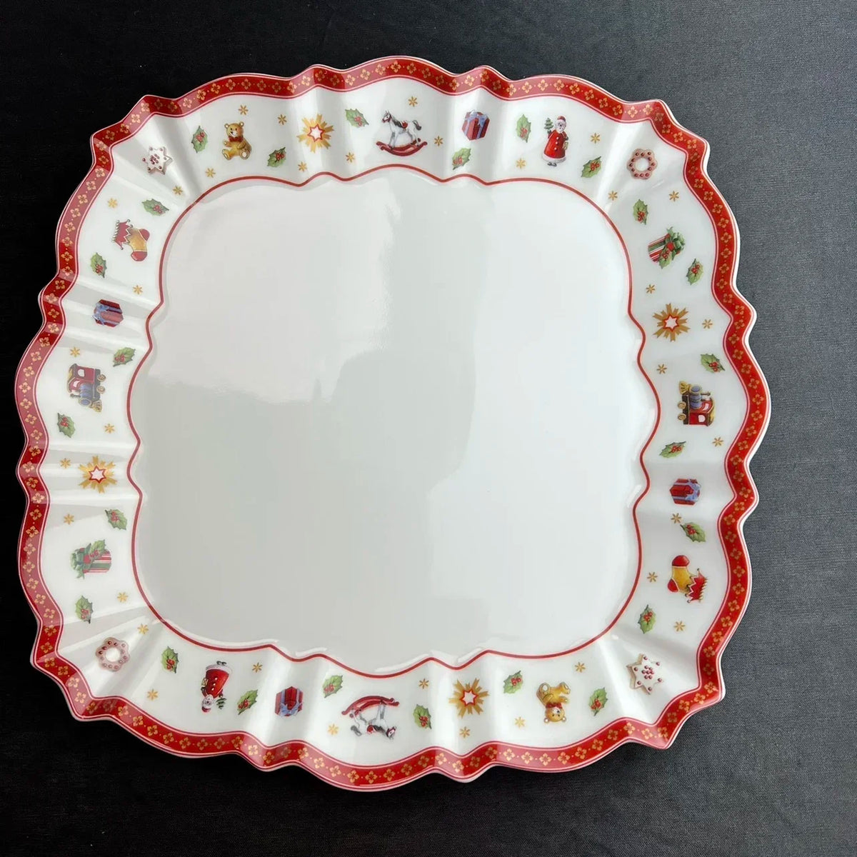 Christmas Ceramic Tableware – Mugs, Plates & Dishes