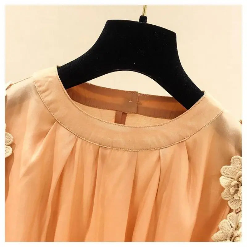 Flower Three-dimensional Decoration Raglan Sleeve O-Neck Pullover Women's Blouse Shirt Female Fashion Blouses Women Clothing