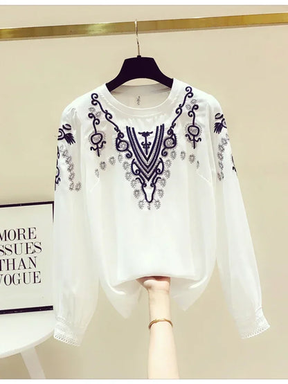 Bestickte Bluse mit Puffärmeln