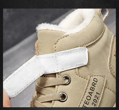 Kids' Plush-Lined Winter Boots – Platform Sole & Easy Strap